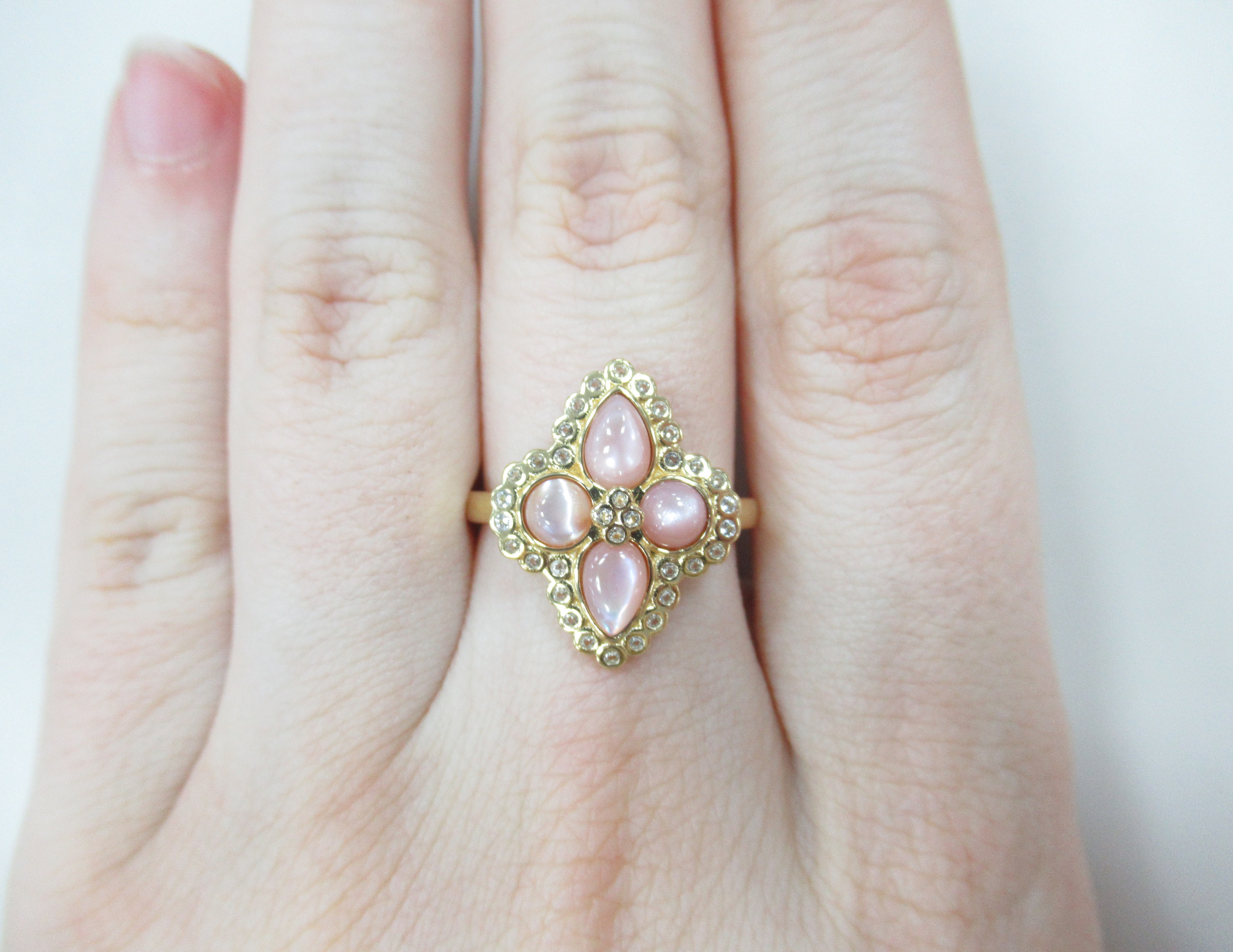 Серебряное кольцо с перламутром